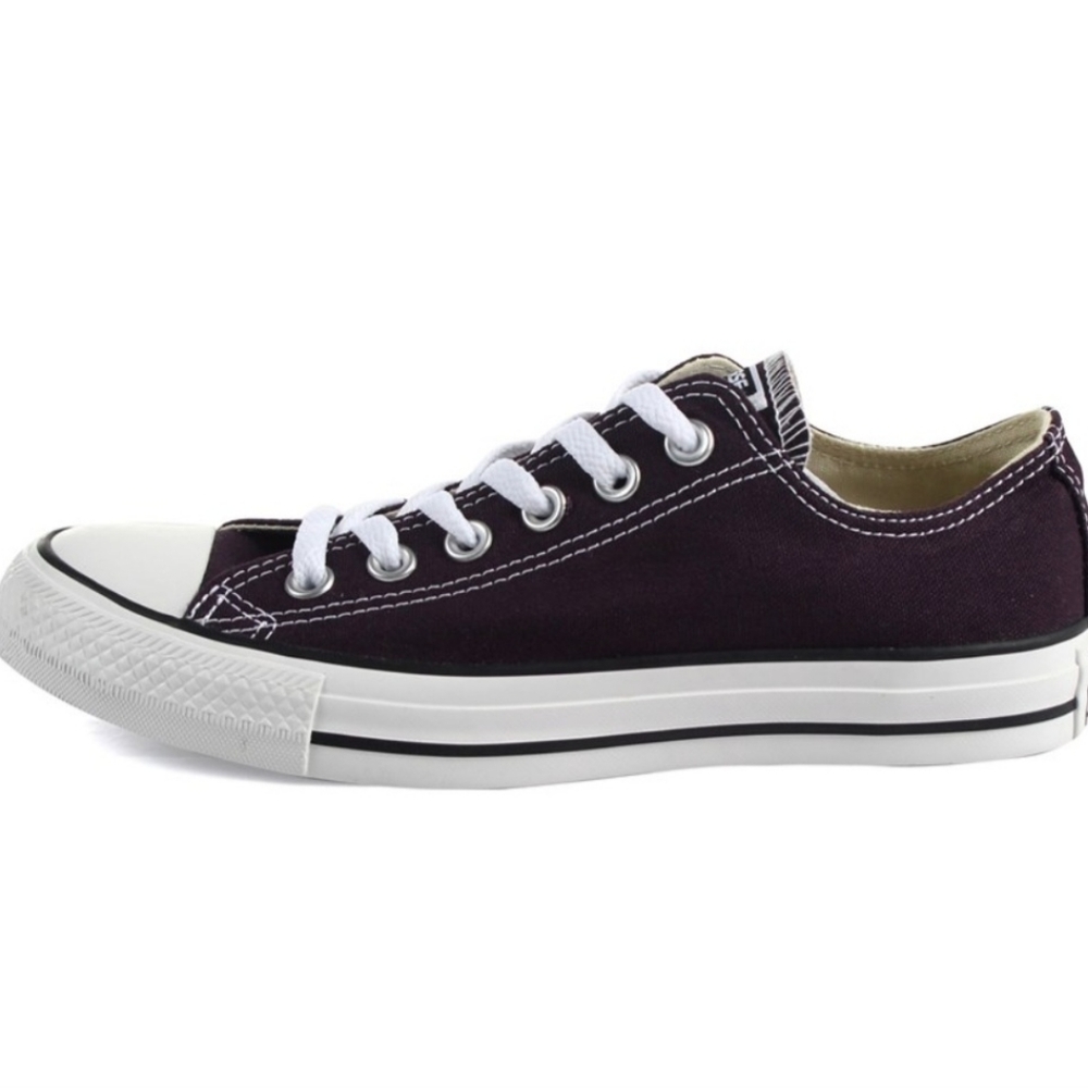 Converse ~ Chuck Taylor All Star~ Black Cherry ~ Low top ~ 10W/8M ~ NWOT - Picture 2 of 3